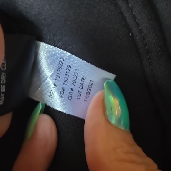 Torrid Black Crop Pixie Pants 3r  regular - Picture 8 of 10